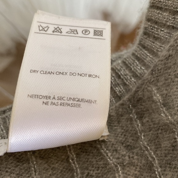 Charter Club 100% cashmere V Neckline, cable knit, women’s Warm/Soft Sz Lrg - Picture 10 of 11